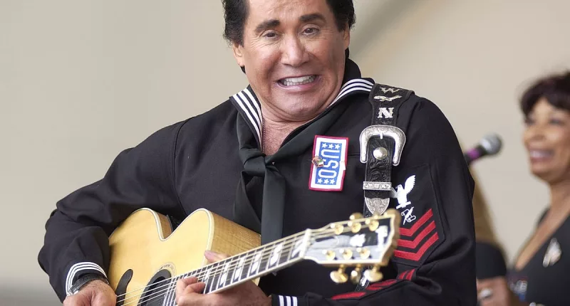 Wayne Newton Face Lift