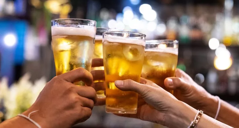 Which county has the most excessive drinkers in Florida?