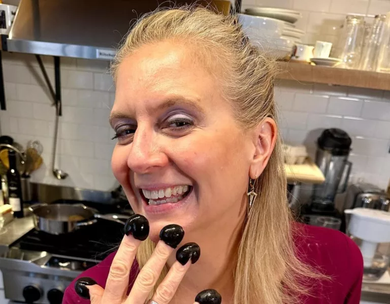 Is Chef Amanda Freitag Married: Who Is Her Husband?