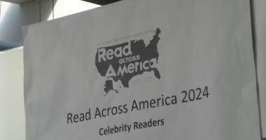 Young bookworms pack Urbana mall for Read Across America