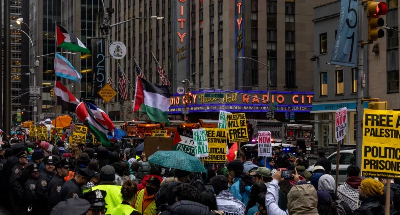 'Abandon Biden' protesters swarm Biden's Manhattan fundraiser