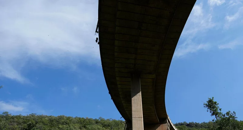 45 dead after bus plunges off bridge in South Africa, leaving 8-year-old as only survivor