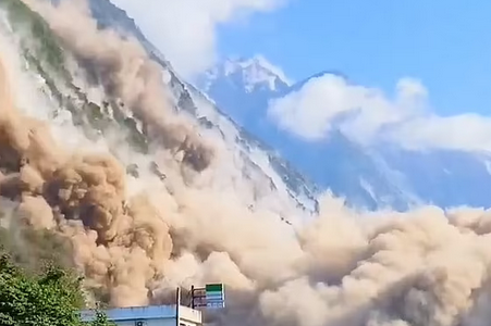 Taiwan Earthquake 2024: Earthquake Destroys Roads, bridges, tunnels And Houses