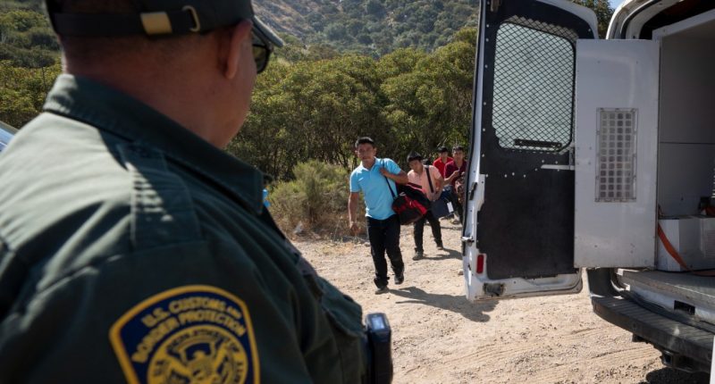 Border in flux as US, Mexico look inward
