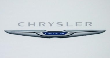 Chrysler recalls more than 211,000 SUVs and pickup trucks