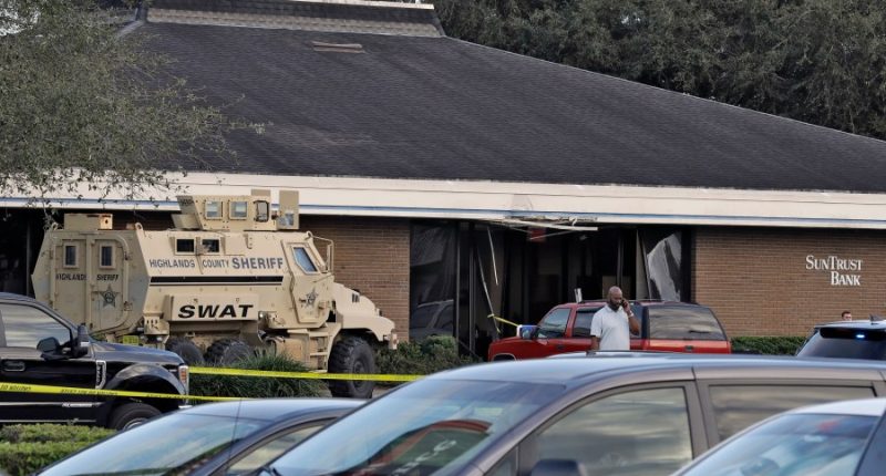 Jury recommends death penalty for ex-prison guard trainee who murdered 5 women inside Florida bank