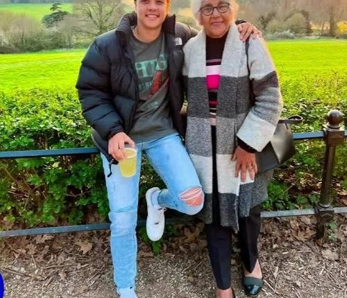 Sam Kerr and Coral Kerr