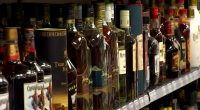 'Causing damage': U.S. Surgeon General pushes for a cancer risk warning label on alcohol