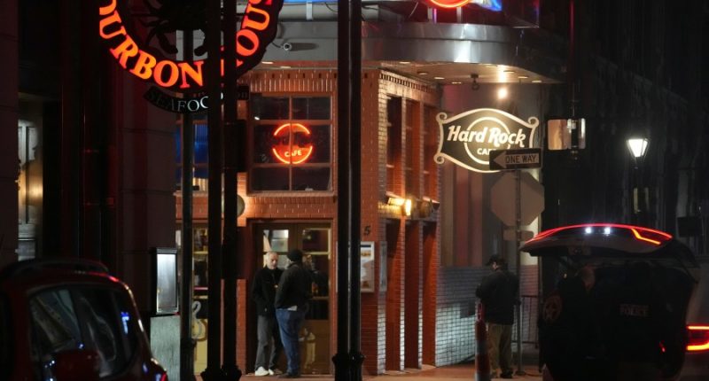 10 dead, 30 injured in New Year's Day 'terrorist attack,' New Orleans mayor says