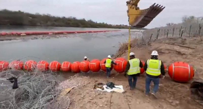 Barriers put up along Rio Grande - Gov Abbott hails 'America is back'