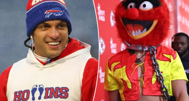 Bills' Mack Hollins arrives at AFC Championship as Muppets Animal