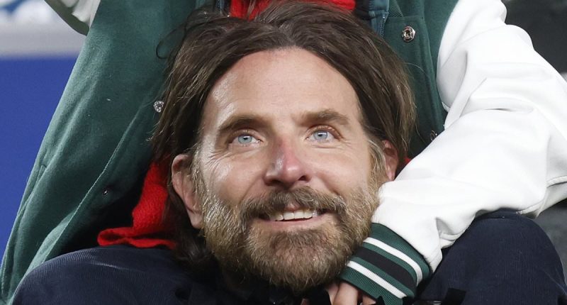 Bradley Cooper and daughter Lea cheer as Eagles head to Super Bowl