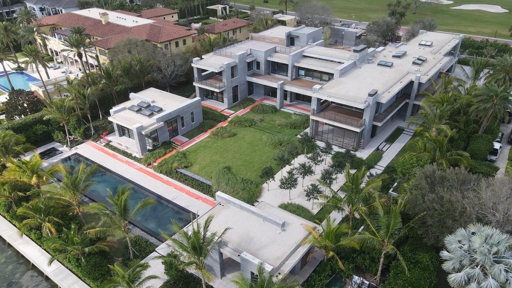 Brady looking to sell 'Billionaire Bunker' Florida mansion for $150m