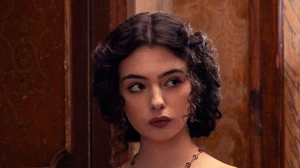 Can you guess who this Italian model and actress's famous parents are?