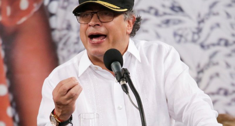 Colombia to send presidential plane to Honduras to pick up migrants from US flights