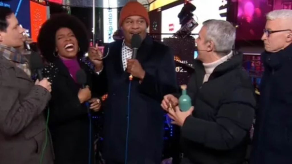 Comedian refuses shot from Anderson Cooper with brutal joke