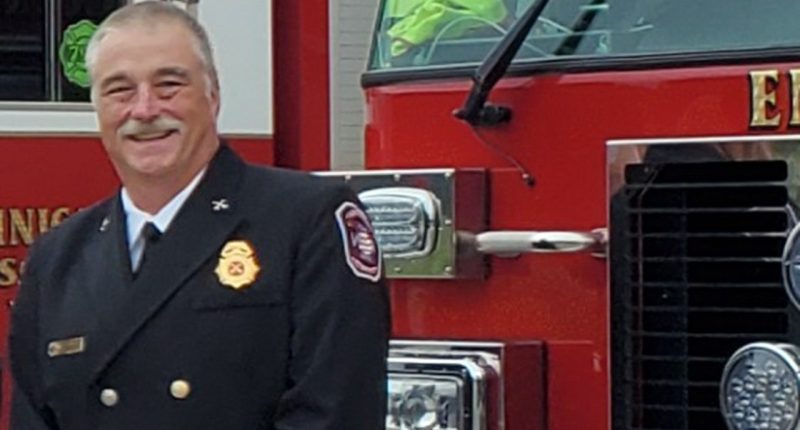 Georgia fire chief shot and killed in Alabama after stopping to help driver who struck deer: police