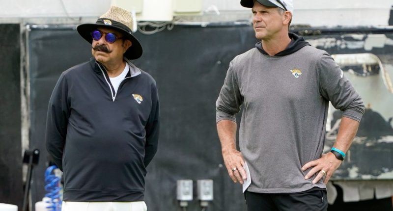 Jaguars on the verge of hiring Bucs OC Liam Coen as their head coach, AP source says