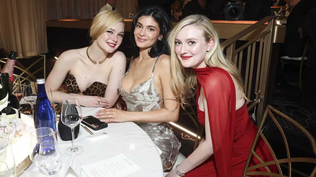 Kylie Jenner suffers awkward wardrobe malfunction during Golden Globes