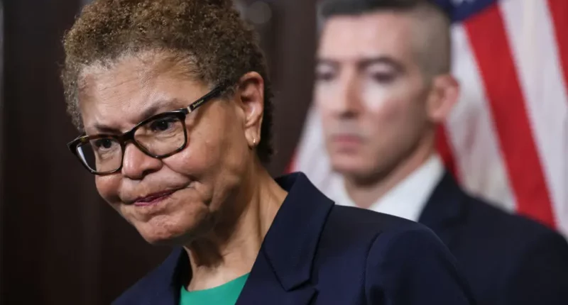 LA Mayor Karen Bass rejects assistance from FDNY; Newsom accepts help from Mexico crews