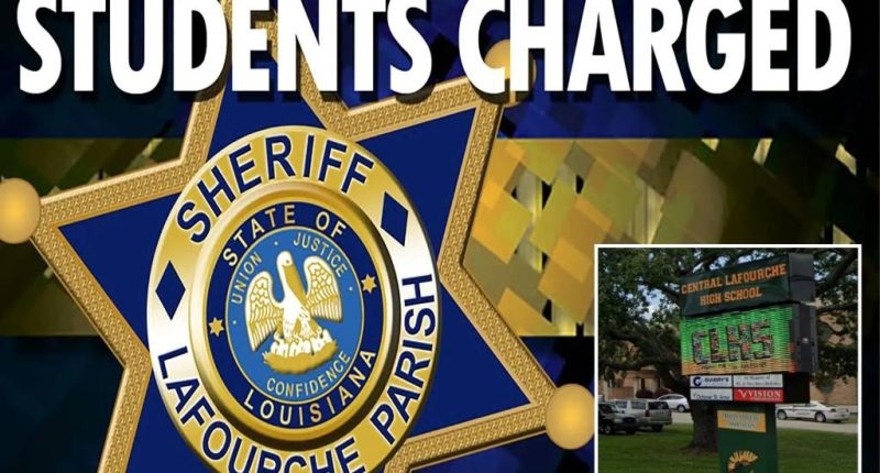 Louisiana high school teacher framed by female students for 'inappropriate messages' they actually sent: police