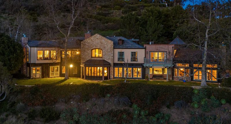 Mel Gibson came home to nothing after $14M Malibu mansion burned down