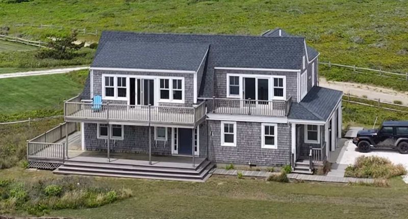 Millionaire bemoans 'terrible investment' as mansion is wiped out