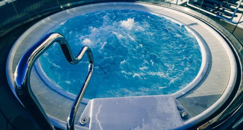 South Carolina man dies of Legionnaires' disease after using bacteria-laden hot tub, lawsuit claims