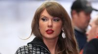 Taylor Swift stuns as she arrives at Chiefs game to watch Travis Kelce