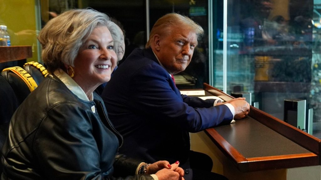 Trump chief of staff praises Biden counterpart for transition work