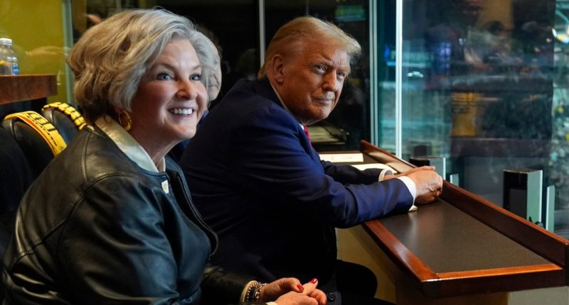 Trump chief of staff praises Biden counterpart for transition work