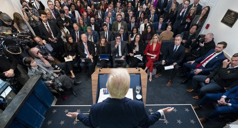 Trump's wild update on Washington plane crash