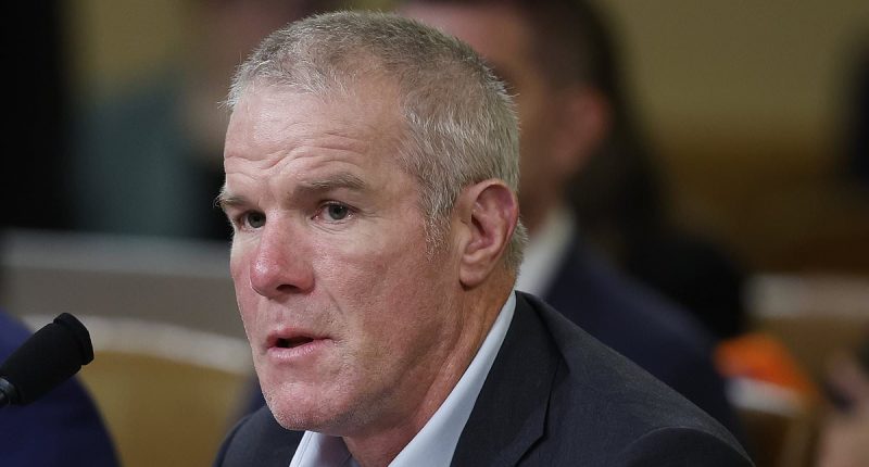 Brett Favre slams Joe Biden's Medal of Freedom selections that included Lionel Messi and Magic Johnson