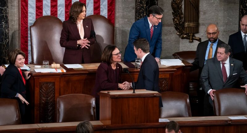 Congress formally certifies Trump's election win