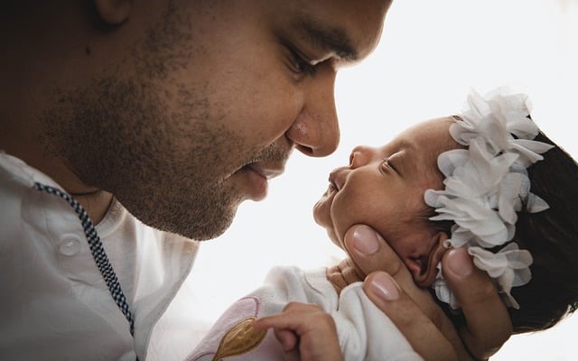 DADS CAN SUFFER FROM POSTPARTUM DEPRESSION TOO