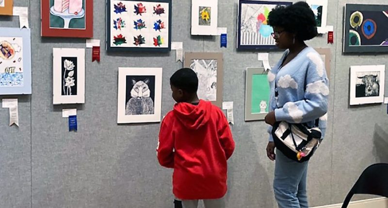 Decatur gallery supports young artists, hosts award ceremony this week
