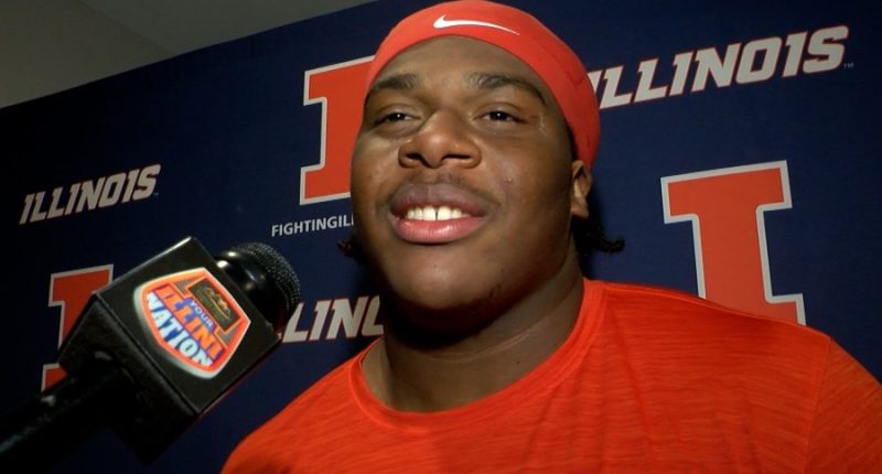JC Davis announces return to Illinois football