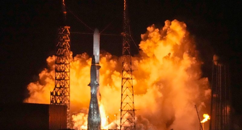 Jeff Bezos’ New Glenn rocket reaches orbit on first test flight