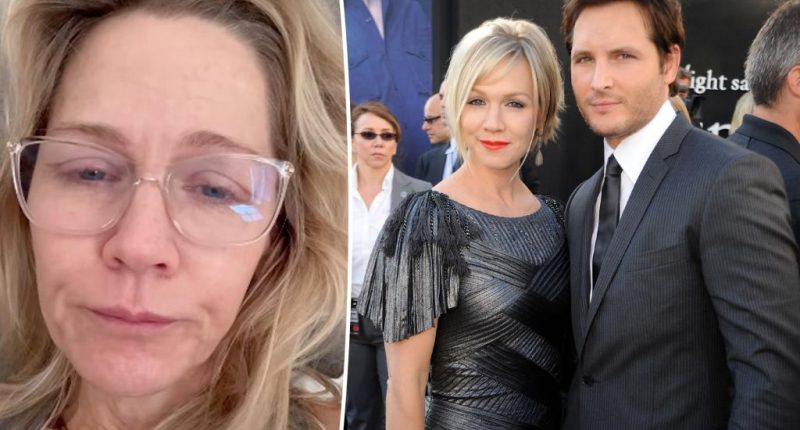 Jennie Garth breaks down in tears after fleeing to ex-husband Peter Facinelli’s home during LA wildfires