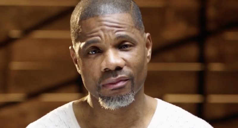 Kirk Franklin Apologize To Jamaica For His Outfit and Twerking On Stage