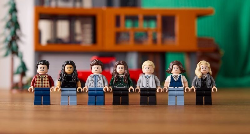 LEGO Debuts Its First Ever Twilight Set With The Cullen House