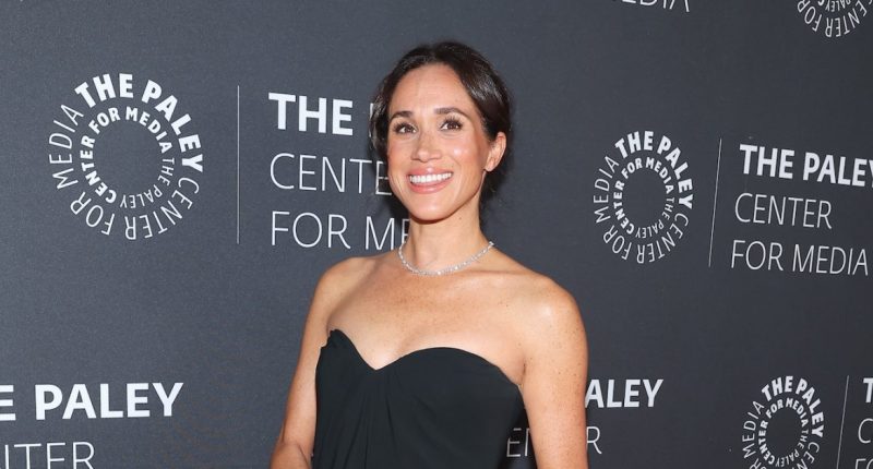 Meghan Markle's Friend Lindsay Roth Leaves Note for Her in Self Help Book