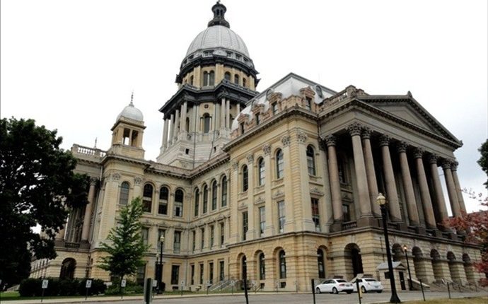 New Illinois law prohibits family caregiver discrimination, begins Jan. 1, 2025