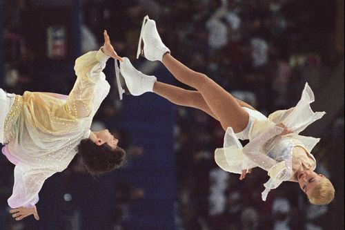 No survivors from Washington, DC, plane crash carrying US and Russian ice skaters