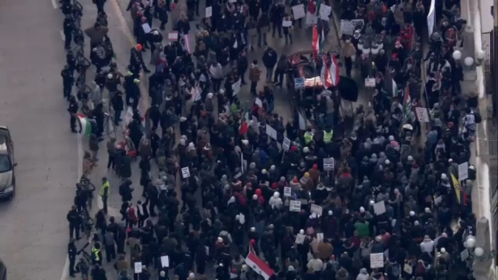 'People's March for Justice': Immigration activists, pro-Palestinian groups protest Trump administration downtown Chicago