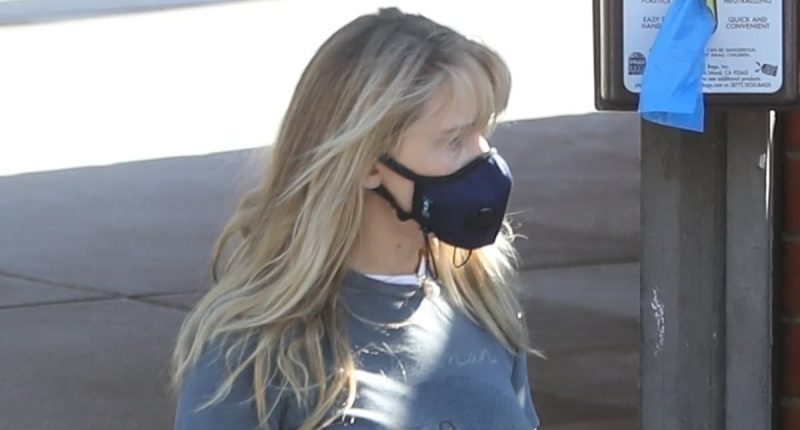 Pregnant Jennifer Lawrence takes precaution with face mask amid air quality concerns after LA fires