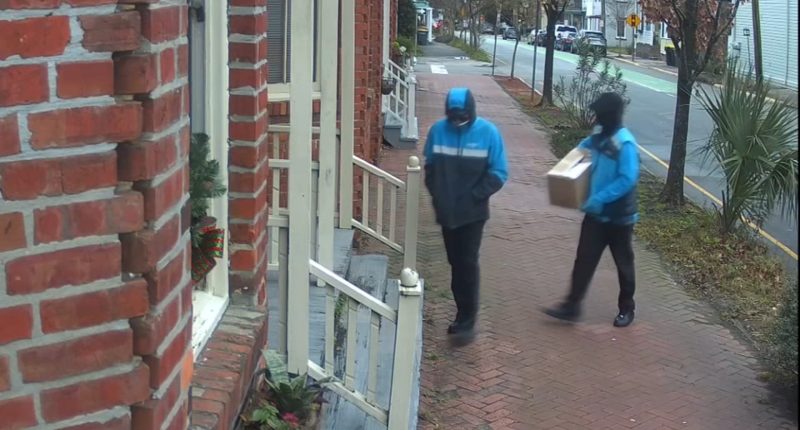 Savannah, Georgia resident beaten during home invasion by fake Amazon delivery men caught on camera