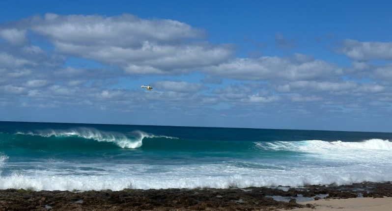 Search for two teens at Ke Iki beach extends to second day