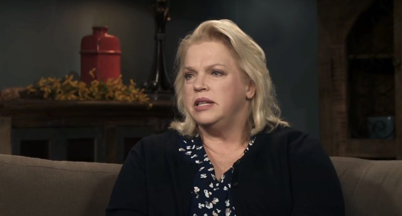 Sister Wives' Janelle Brown 'Clearing the Way' for Taeda Farm