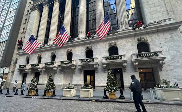 Stock market today: Asian shares slide further as rate cut, tariff worries hit market sentiment
